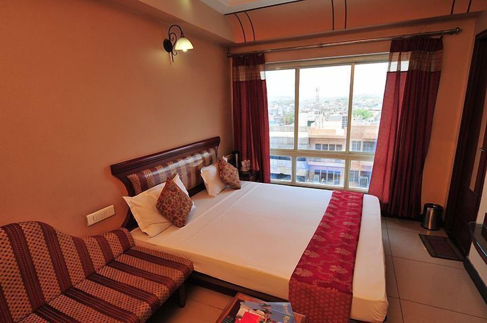 Hotel Ratnawali จ๊อดปูร์ ภายนอก รูปภาพ
